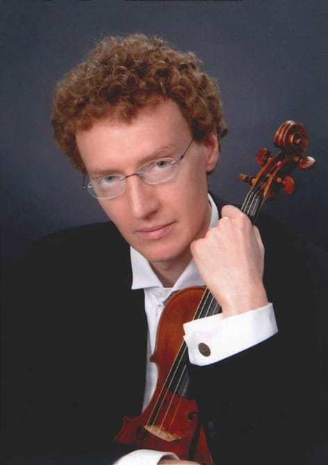 Oct. 2, 2018 For Immediate Release Campbellsville University to present violinist Aaron Boaz Oct. 4 By Joan C. McKinney, director, Office of University Communications CAMPBELLSVILLE, Ky. – Aaron Boaz, primarily a classical violinist, will present a solo violin recital Thursday, Oct. 4 at 8 p.m. in The Gheens Recital Hall in the Gosser Fine Arts Center at 210 University Drive, Campbellsville, Ky. The program will include a number of virtuosic works, including “Danse Espagnole” by Manuel de Falla, a Sonata by Sergei Prokofiev and “Devil's Dance” by John Williams. Boaz will also conduct a workshop that same day at 2 p.m. in The Gheens Recital Hall on how to start and maintain a successful music business. Both events are free and open to the public. Boaz began violin study at age four. He holds a Master of Music in Violin Performance from Northwestern University. Boaz has presented numerous solo recitals, masterclasses and appeared as soloist with orchestras throughout the United States. He made his European debut as a guest of the Belgian Grand Consulate, and has performed in Ireland, England, Hungary, Germany, Czech Republic, Slovakia and a sold-out performance in Vienna, Austria. Primarily a classical violinist, Boaz has also appeared with the Maxwell Street Klezmer Band, Jazz cellist, Ben Sollee, Saxophonist, Boots Randolph and Country Music Legend Pee Wee King. Boaz has served on the faculty of Naperville College and Bellarmine University as well as serving as music director and conductor to the Louisville Civic Orchestra and the Bellarmine University Civic Orchestra. He is also the founder and director of the Boaz Performance Academy, a community music school with over 100 students. For more information, contact Dr. Bill Budai, associate dean and associate professor of piano at Campbellsville University, at whbudai@campbellsville.edu or (270) 789-5342. Campbellsville University is a widely-acclaimed Kentucky-based Christian university with more than 10,000 students offering more than 90 programs of study including Ph.D., master, baccalaureate, associate, pre-professional and certification programs. The university has off-campus centers in Kentucky cities Louisville, Harrodsburg, Somerset, Hodgenville and Liberty with Kentucky instructional sites in Elizabethtown, Owensboro and Summersville, and nationally in Los Angeles, San Francisco Bay, Jacksonville, Fla. and Chicago. The university also has a full complement of online programs. The website for complete information is campbellsville.edu. -30-