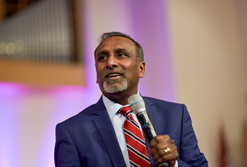 Wesley Paul tells audience to ‘not box yourself in’ at Campbellsville University chapel service