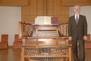 Roberts to hold organ tour