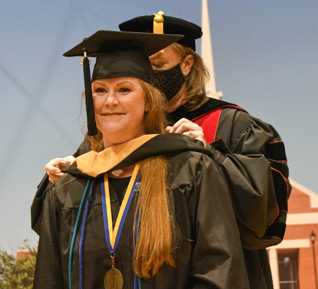 Carver School of Social Work holds pinning/hooding ceremony 1