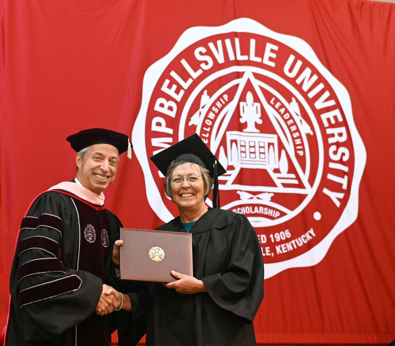 campbellsville-university-custodian-receives-degree-after-stopping