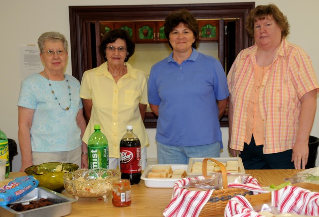 Albany First Baptist Church volunteers who served lunch to Kids College students included, from left; Phyllis Blair, Doris Brown, Pam Theele and Katherine Wireman. All are members of the WMU, part of the kitchen committee and Wireman is with the church library. (CU Photo by Linda Waggener)