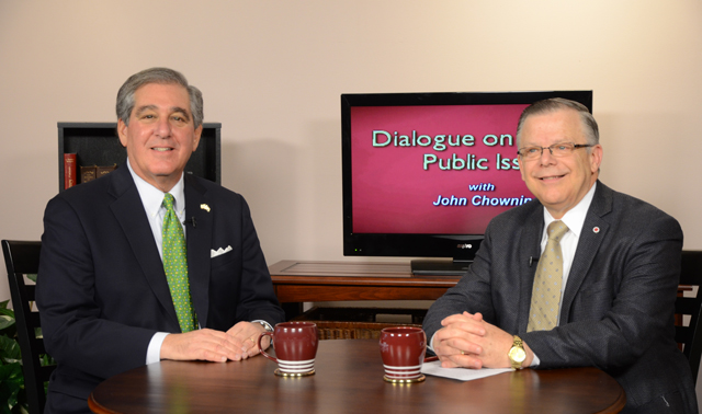 Campbellsville University’s John Chowning, vice president for church and external relations and executive assistant to the president of CU, right, interviews Lt. Gov. Jerry Abramson on his show “Dialogue on Public Issues” on Campbellsville University’s WLCU. The show will air Sunday, Jan. 29, 2012 at 8 a.m.; Monday, Jan. 30 at 1:30 p.m.; and Wednesday, Feb. 1 at 6:30 p.m. The show is aired on Campbellsville’s cable channel 10 and is also aired on WLCU FM 88.7 at 8 a.m. Monday, Jan. 29. (Campbellsville University Photo by Joan C. McKinney)