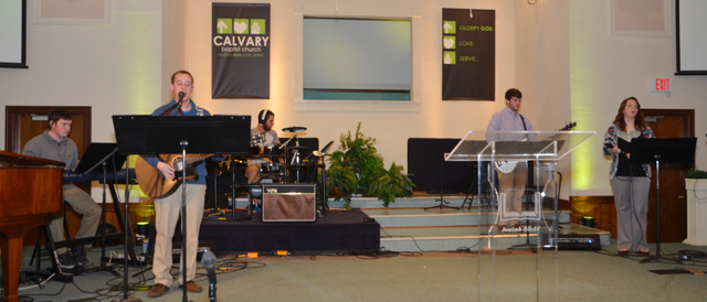  Students performing at Calvary Baptist Church include from left: Clark Tippett of Midway,  Ky.; David Richards of Beaver Dam, Ky.; Cody Ferguson of Lebanon Junction, Ky.; Paul Taylor of Versailles, Ky., and Julie Smith of Corning, N.Y. (Campbellsville University Photo by Joan C.  McKinney)