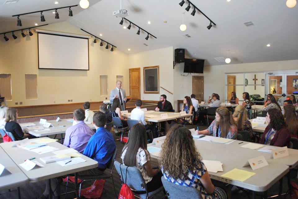 Dr. Michael V. Carter, president of Campbellsville University addresses to Rogers Scholars about changing world. (The Center for Rural Development Photo)