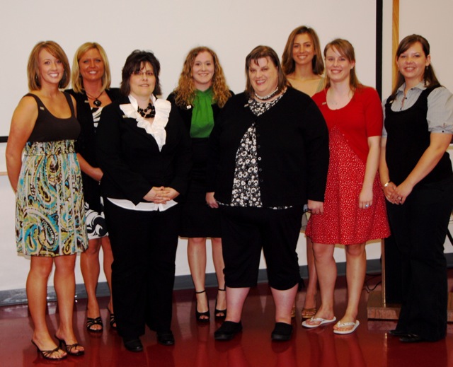 Campbellsville University’s Carver School of Social Work and Counseling held its pinning ceremony for its eight 2009 graduates. From left are: Juliana Brown, Tanya Coffman, Danelle Coomer. Jessica Creech, Tammy Marple, Hilary Prunty, Shelly Messinger and Nicole Wilcox. (Campbellsville University Photo by Linda Waggener)