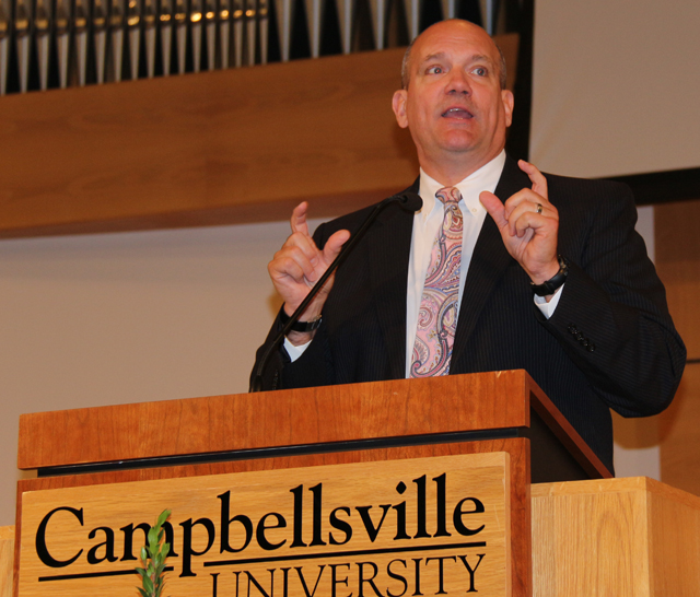 Dr. Tommy Floyd preaches at Chapel