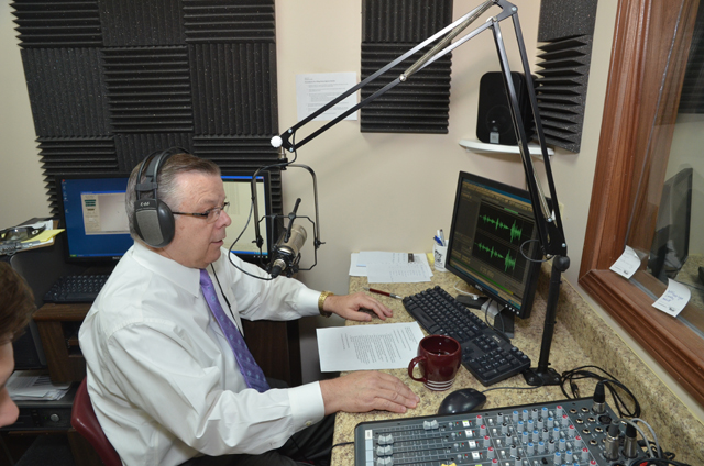 John Chowning’s “Dialogue on Public Issues” TV show will be on WLCU-FM 88.7 radio with a call-in interview with U.S. Sen. Rand Paul (R-Ky.) Friday, Sept. 21 and Monday, Sept. 24, at 6 o’clock nightly. Chowning interviewed Paul from Washington, D.C. in the Campbellsville University studios at the Office of Broadcast Services. (Campbellsville University Photo by Joan C. McKinney)