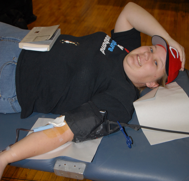 Julie Profitt, a senior from Bellevue, Ky., donates blood at CU. (Campbellsville University Photo by Andre Tomaz)