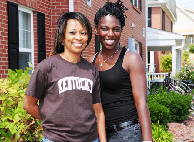 Lady Tiger Basketball player Daizah Kimberland, at right, was helped by her Aunt Yohanda Allen, to get moved into Village 4 at Campbellsville University Saturday, Aug. 27. Kimberland is a first cousin of rival Lindsey Wilson College basketball player, and former Adair County High School star, Kalen Kimberland. She joins the Tigers as a freshman this year after a high school career at Bardstown High School. Campbellsville University was filled with students and their families on campus for move-in weekend. (Campbellsville University photo by Linda Waggener)