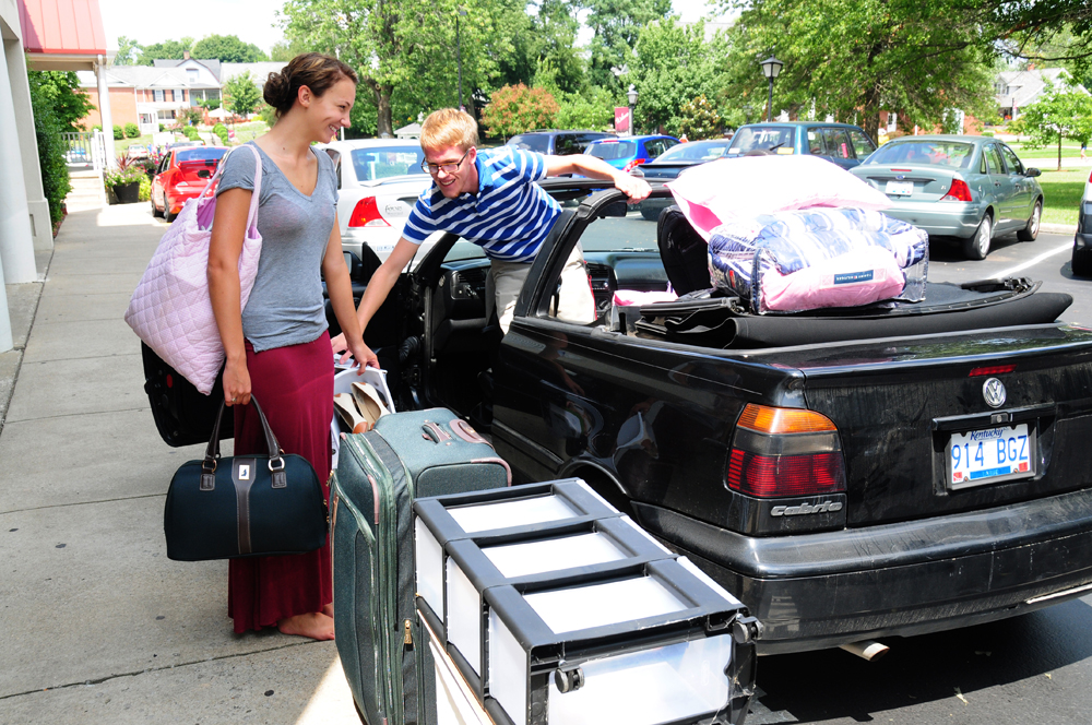 Cars filled the streets at Campbellsville University over the weekend with the arrival of new and returning students unpacking for the upcoming semester. They were assigned rooms, met their residence director, and were provided food from local churches. (Campbellsville University photos by Drew Tucker)